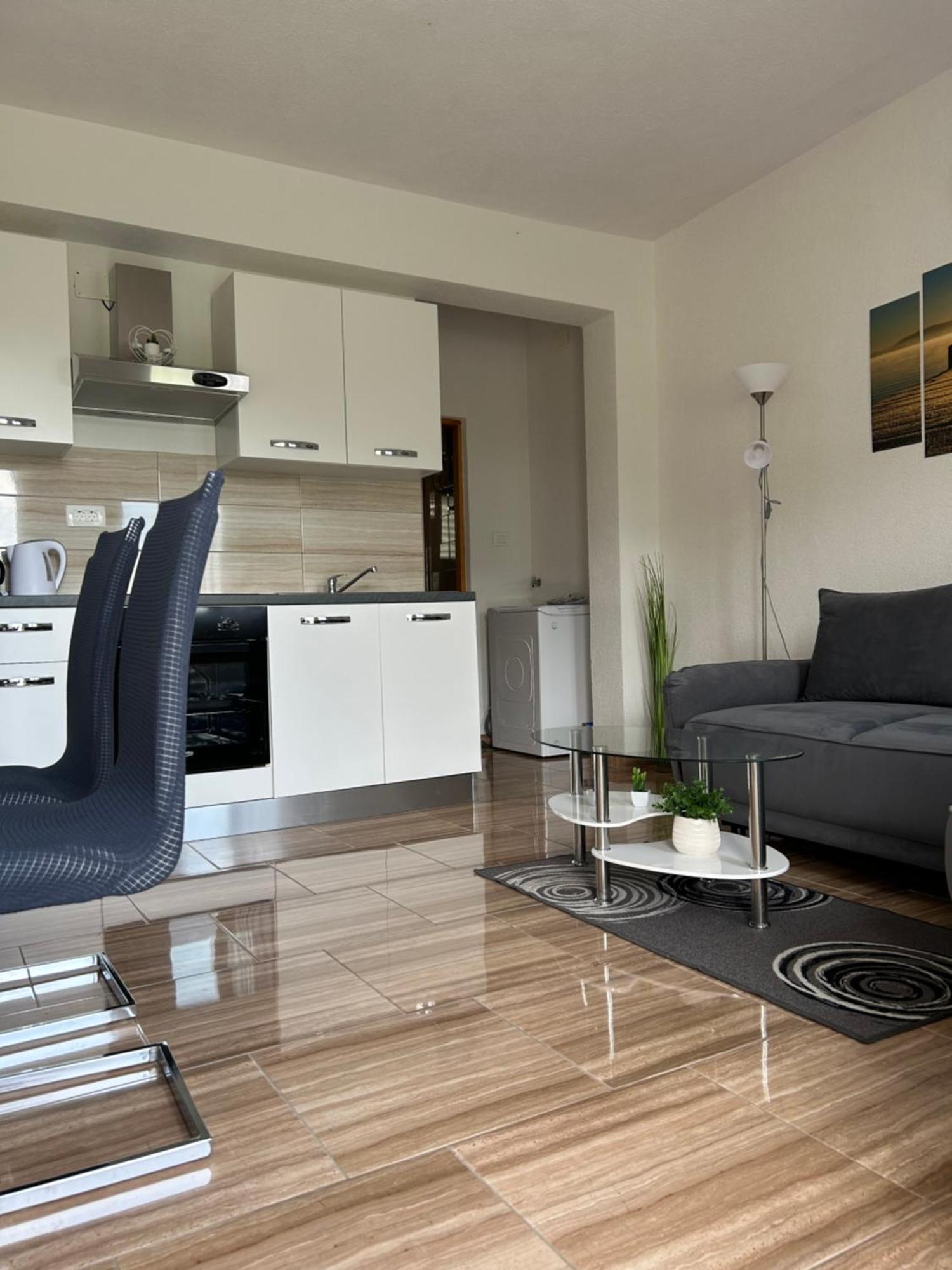 Apartments Gabriel Senj  Luaran gambar